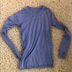 Lululemon running shirt